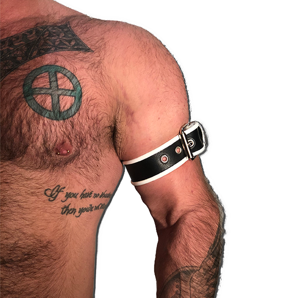 Buckle Armband with Color Piping-Leather-Swish Embassy