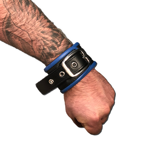 Buckle Wristband with Color Piping-Leather-Swish Embassy