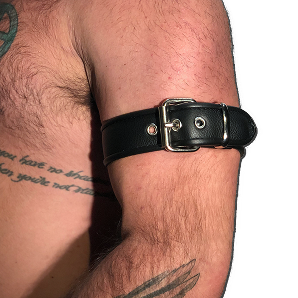 Buckle Armband with Color Piping-Leather-Swish Embassy